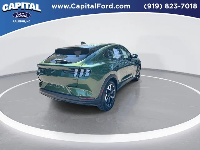 Used 2024 Green Ford Select image 8