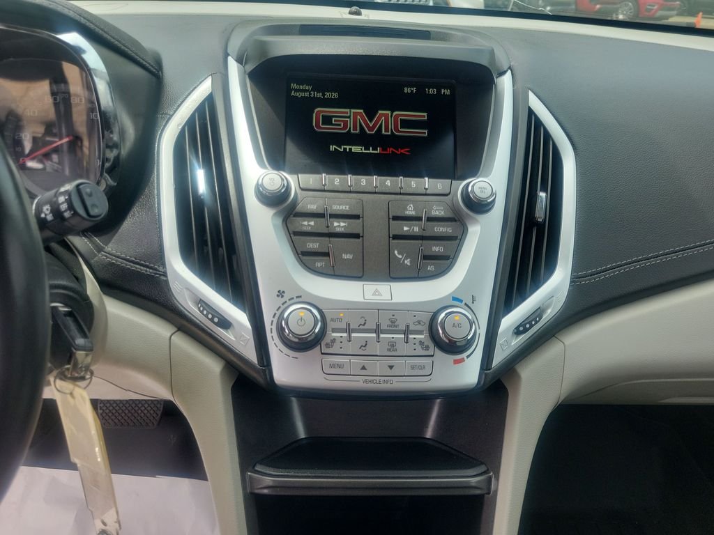 Used 2017 White GMC Denali image 21
