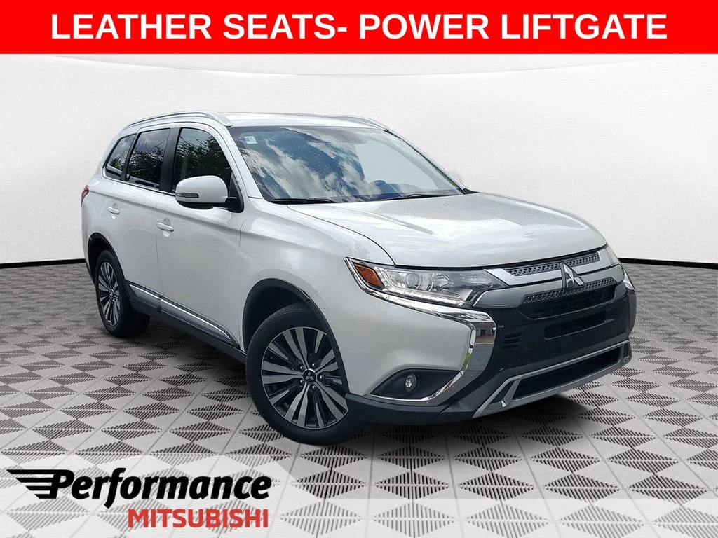 2020 Mitsubishi Outlander SEL FWD's photo