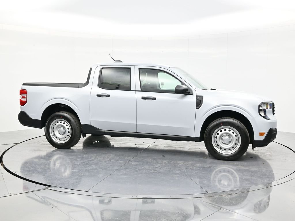 New 2026 Space White Metallic Ford XL image 4