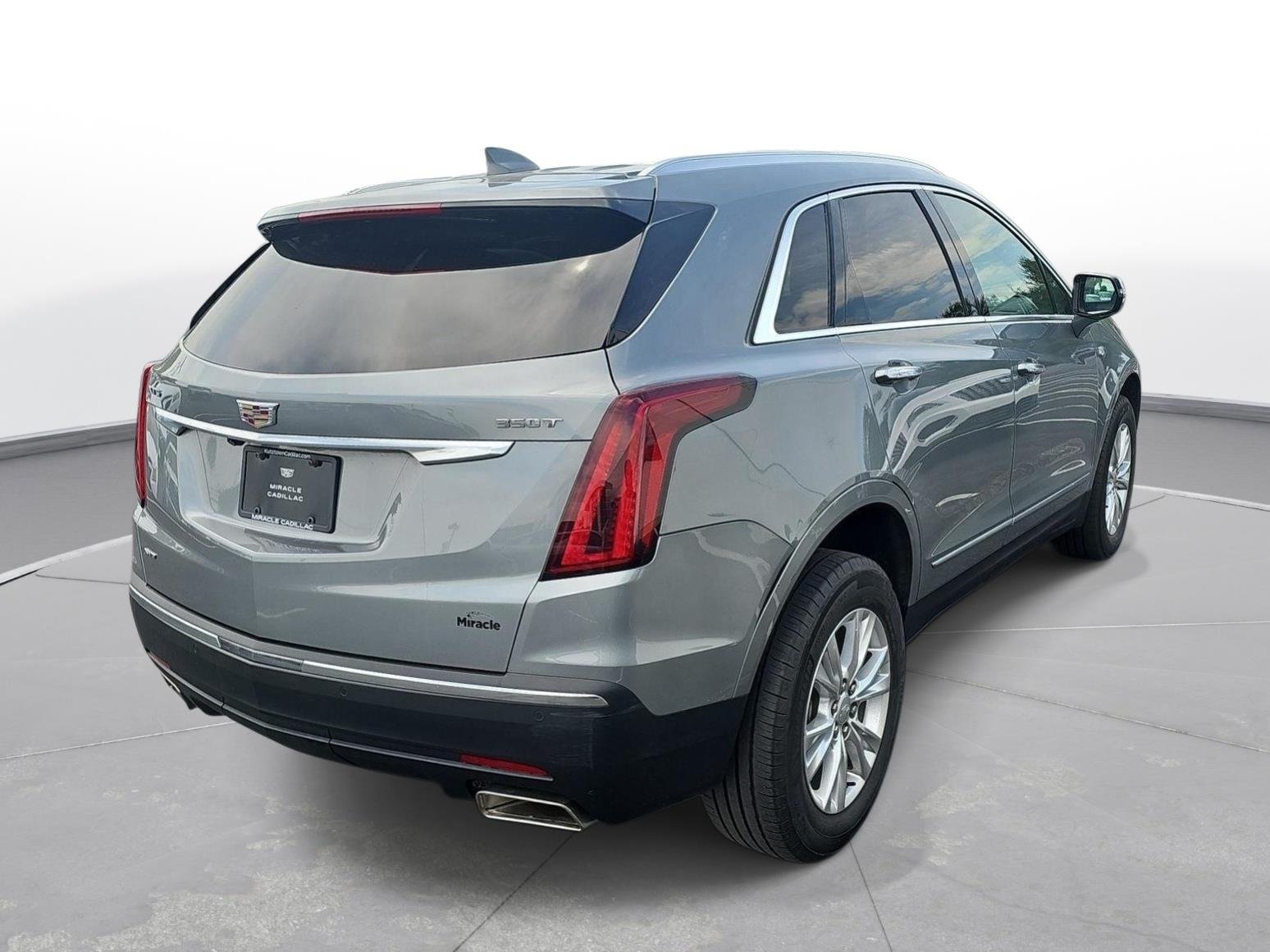 Used 2023 Argent Silver Metallic Cadillac AWD Luxury image 6