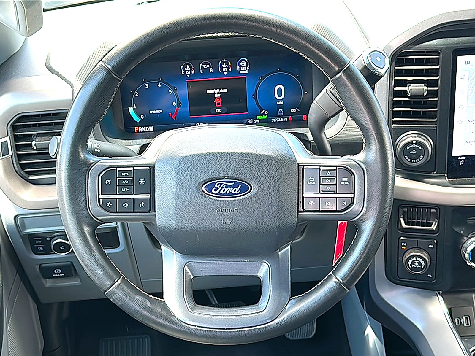 Used 2024 Agate Black Metallic Ford XLT image 27