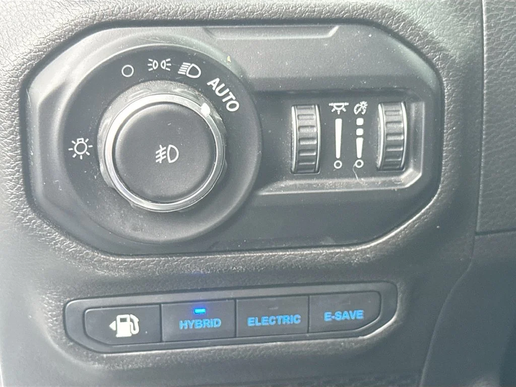 Used 2022 White Jeep Unlimited Sahara 4xe image 11