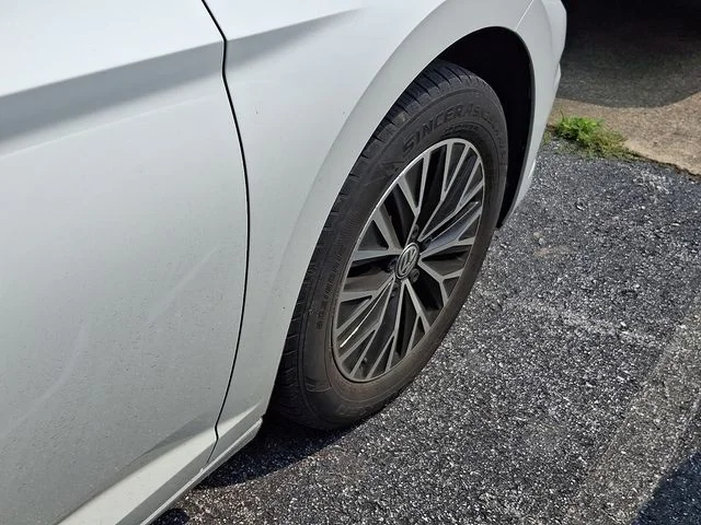 Used 2019 White Volkswagen 1.4T SE image 9