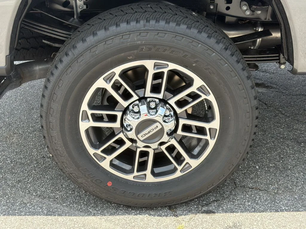 New 2026 Gray Ford Platinum image 18