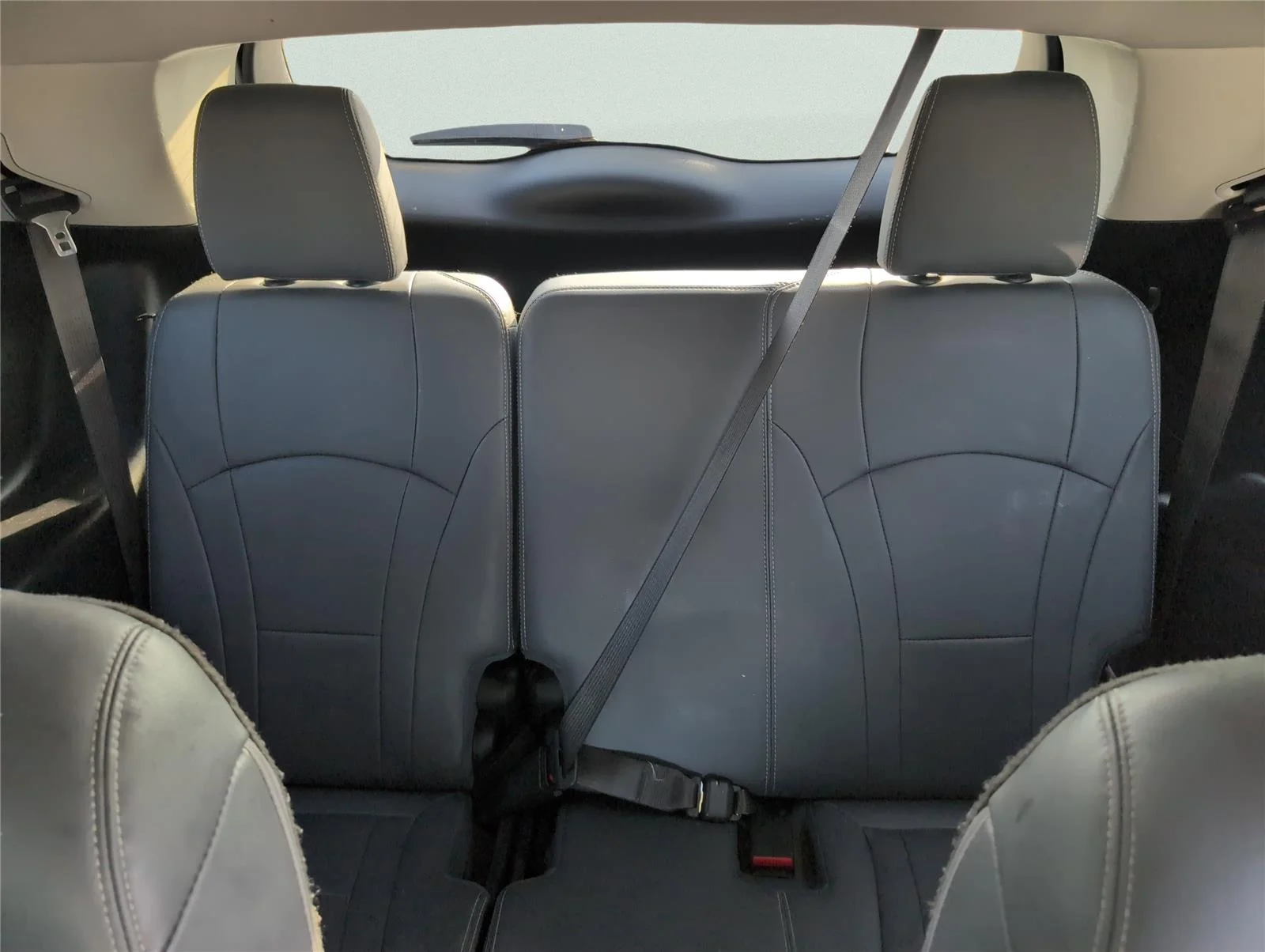 Used 2020 Summit White Buick Essence image 32