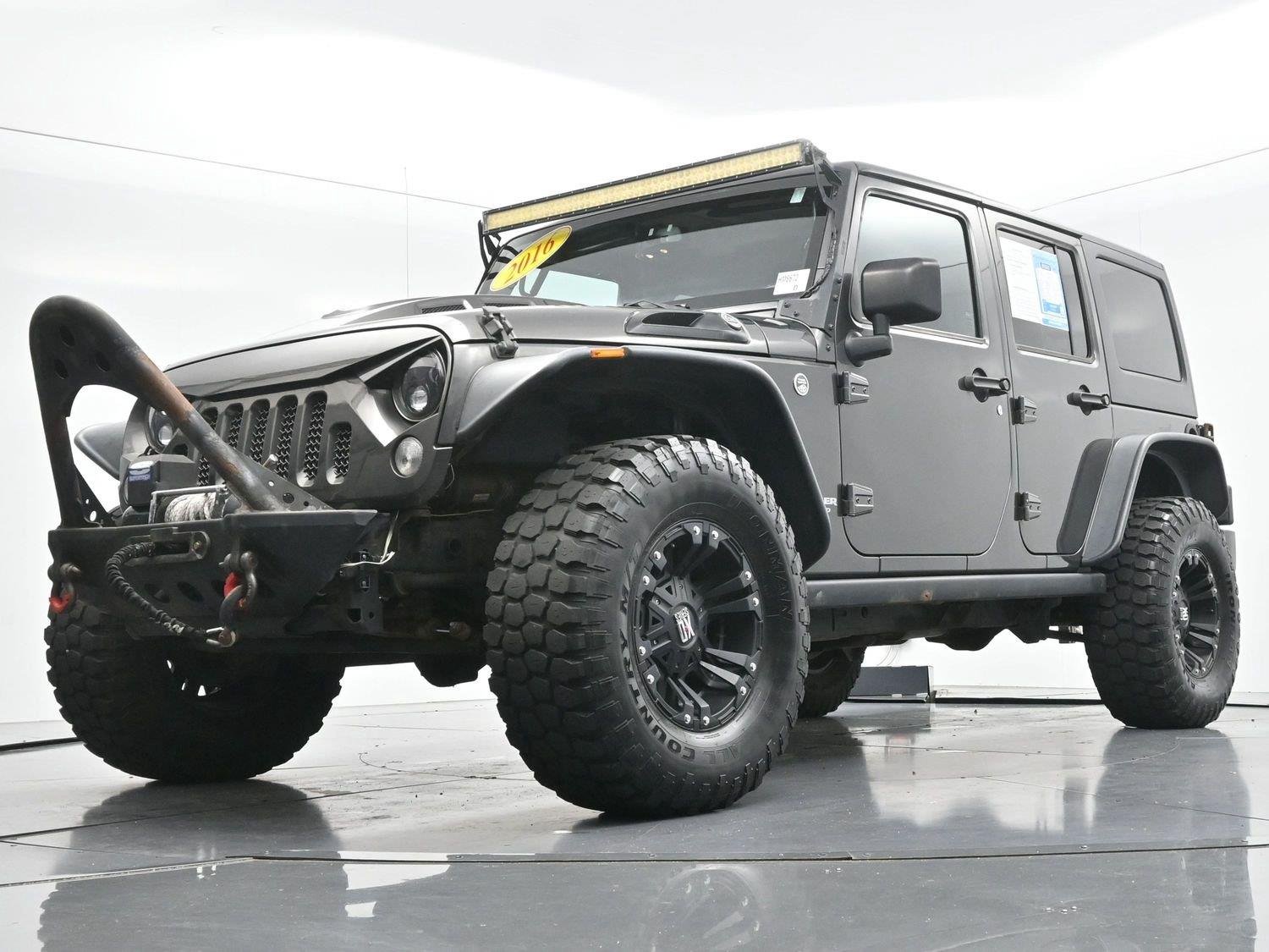Used 2016 Granite Crystal Metallic Jeep Rubicon image 38