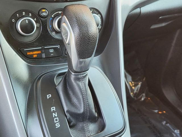 Used 2016 Orange Ford SE image 20