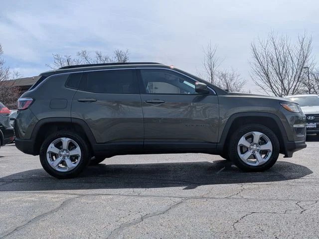 Used 2017 Green Jeep Latitude image 8