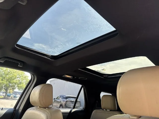 Used 2017 White Ford Limited image 33