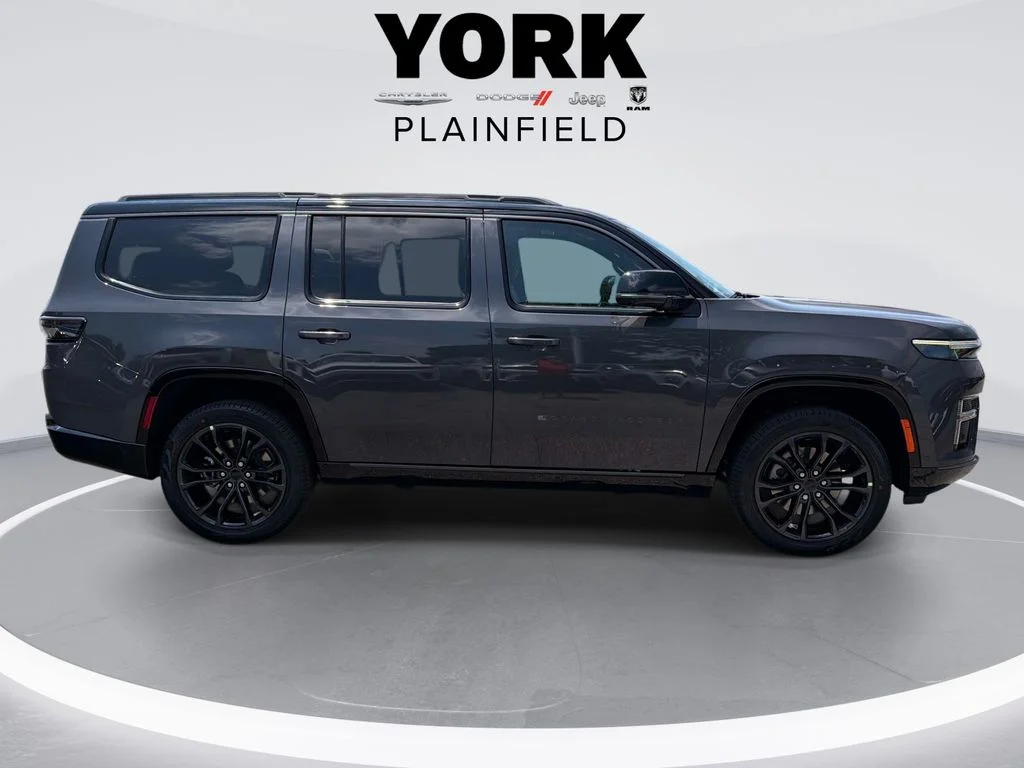 New 2026 Baltic-Gray Metallic Clear-Coat Exterior Paint Jeep Summit image 4