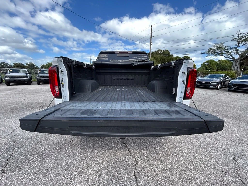 Used 2021 White Frost GMC Denali image 31