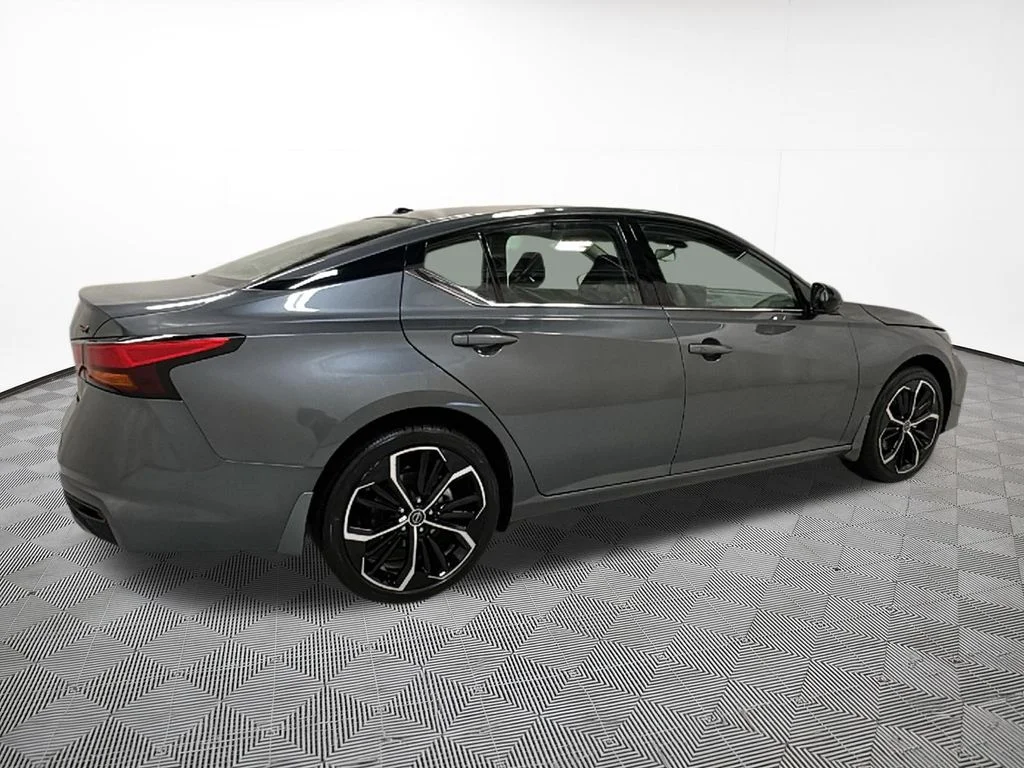 New 2026 Gray Nissan 2.5 SR image 9
