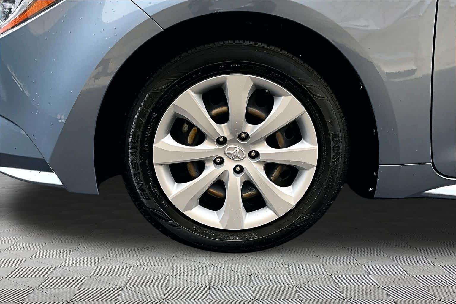 Used 2022 Celestite Toyota LE image 11