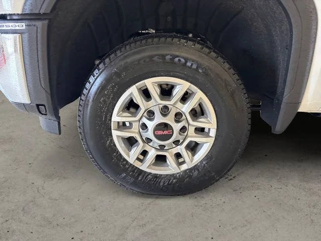 New 2026 White GMC SLE image 15