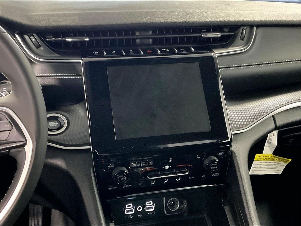 Used 2023 Red Jeep Laredo image 18