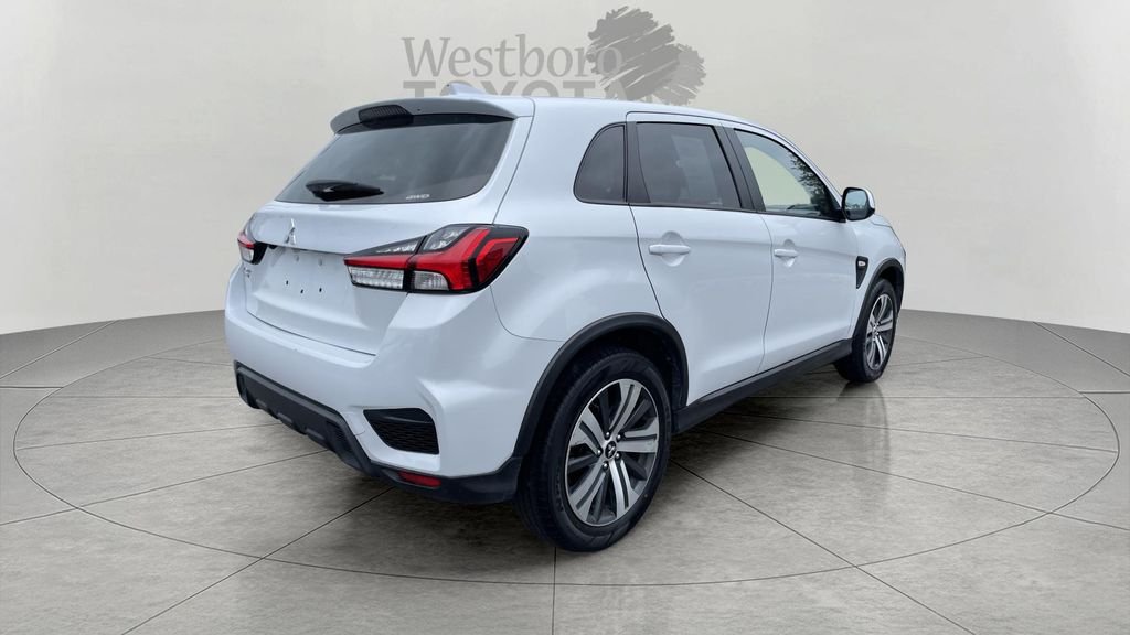 Used 2024 White Mitsubishi 2.0 ES image 7