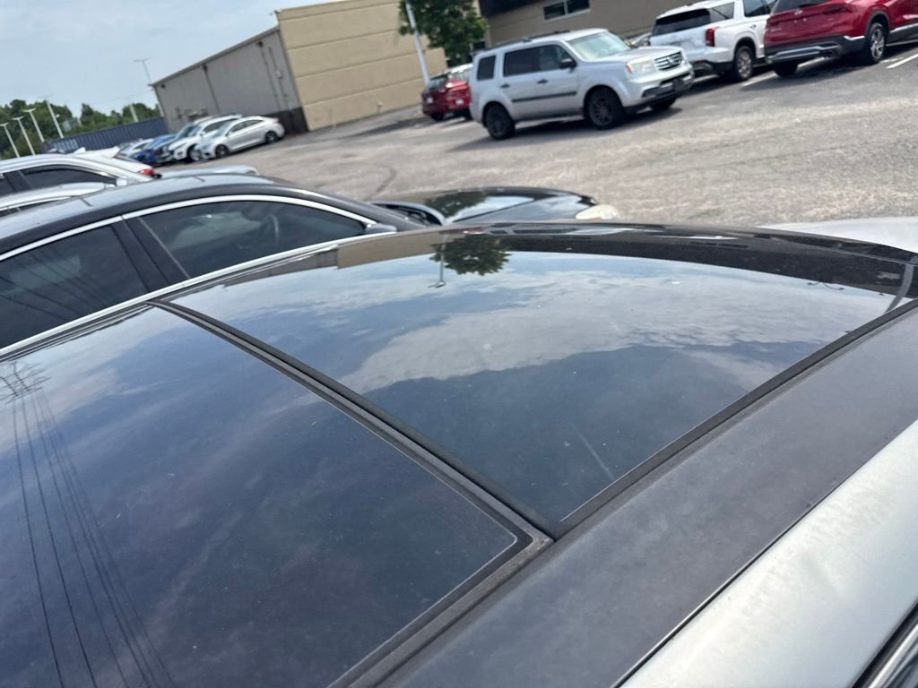Used 2012 Silver Kia EX image 10