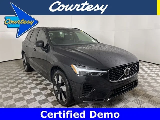 2024 Volvo XC60 T8 Plus Dark Theme AWD's photo