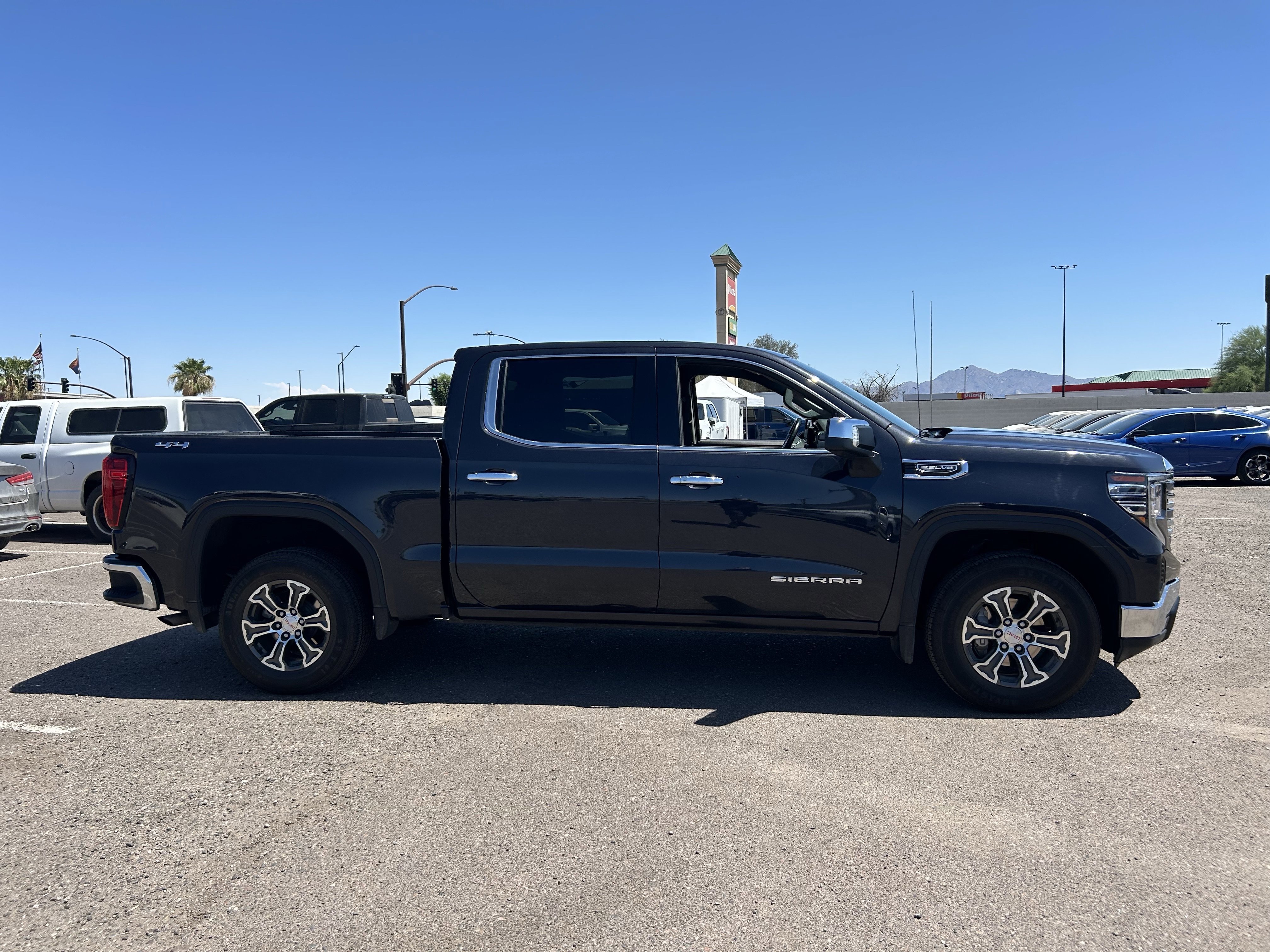 Used 2025 Titanium Rush Metallic GMC SLT image 5