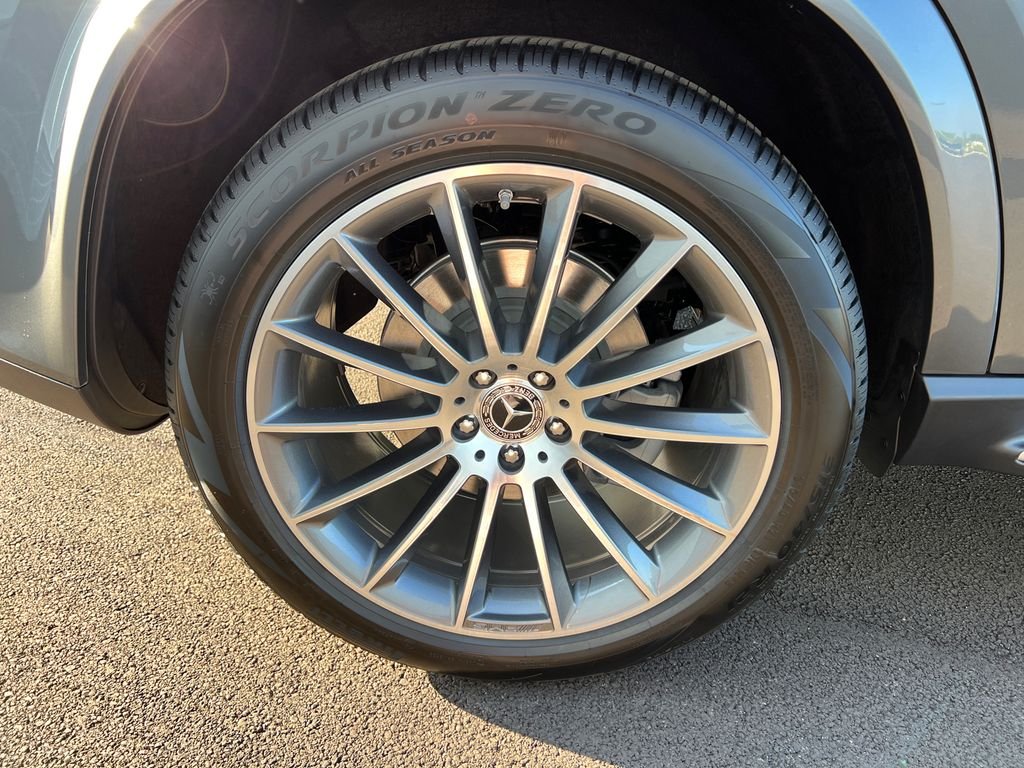 New 2026 Selenite Grey Metallic Mercedes-Benz GLE 450 image 36