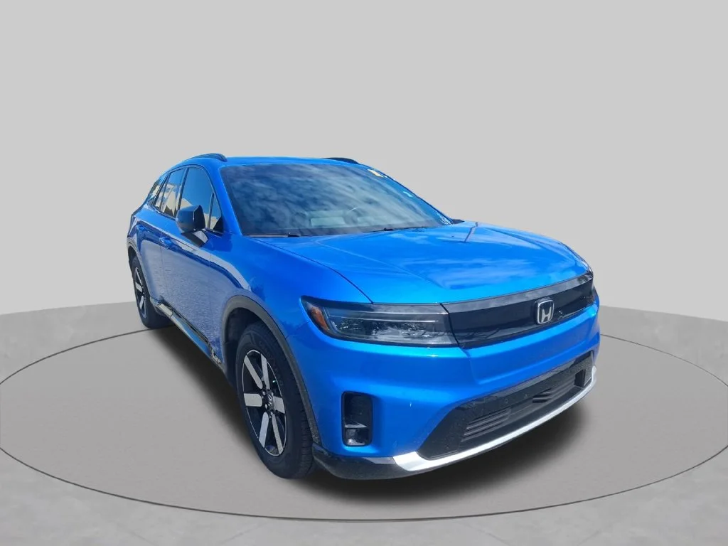 Used 2024  Honda Touring image 3