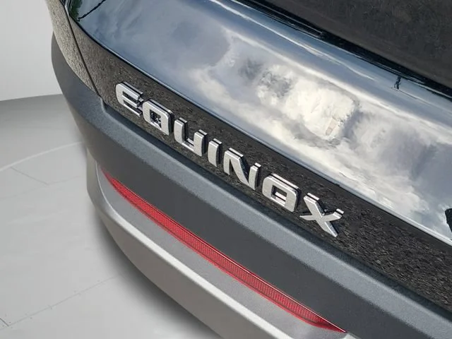 New 2027 Mosaic Black Metallic Chevrolet LT image 34