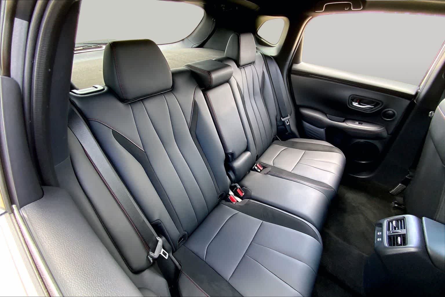 Used 2025 Solar Silver Metallic Acura w/A-Spec Package image 19