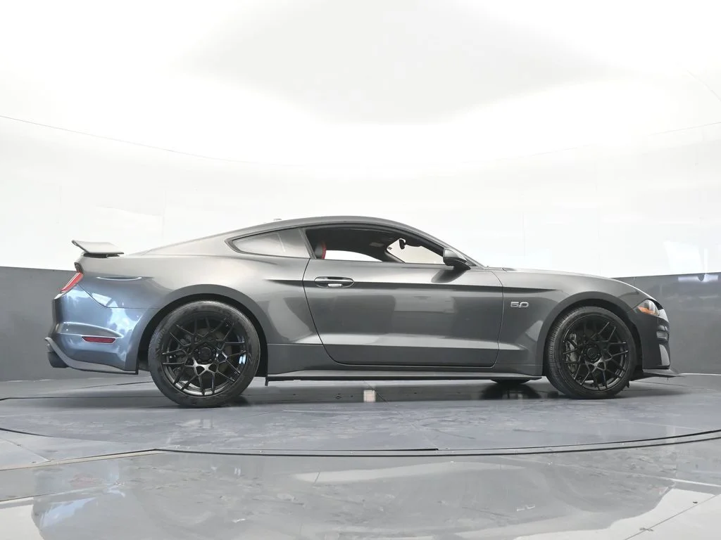 Used 2020 Magnetic Ford GT Premium image 49