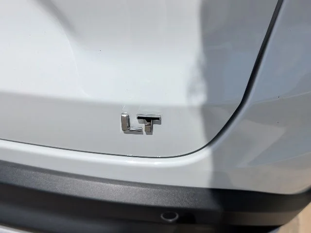 Used 2025 White Chevrolet LT image 12