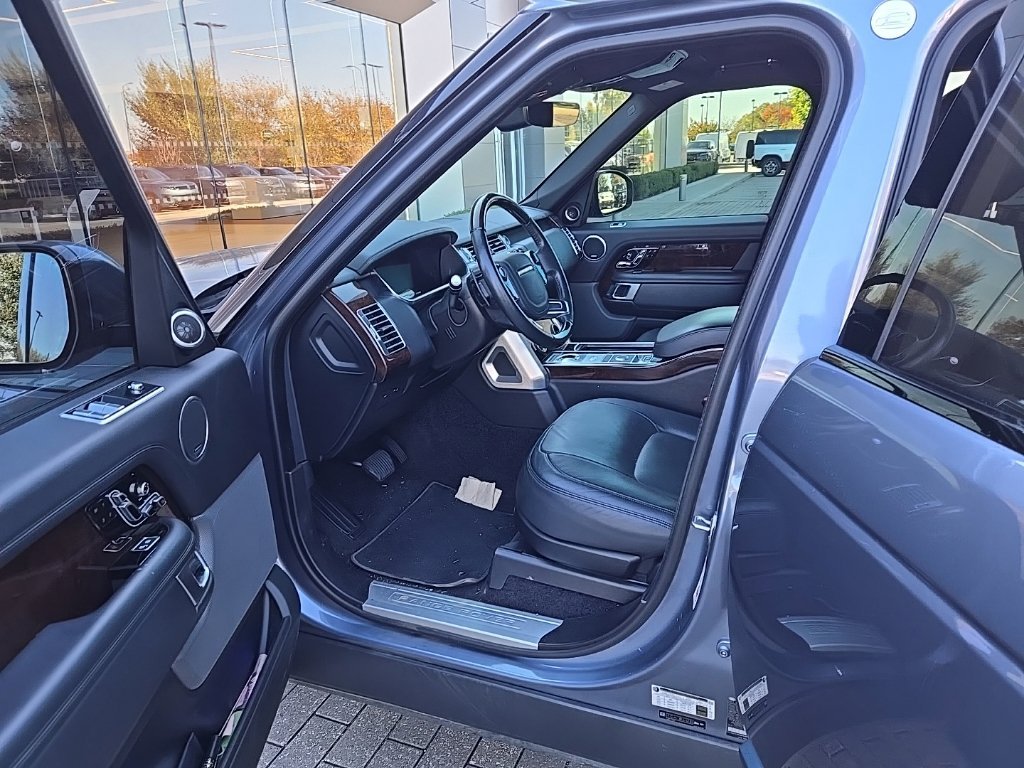 Used 2020 Byron Blue Metallic Land Rover HSE image 17