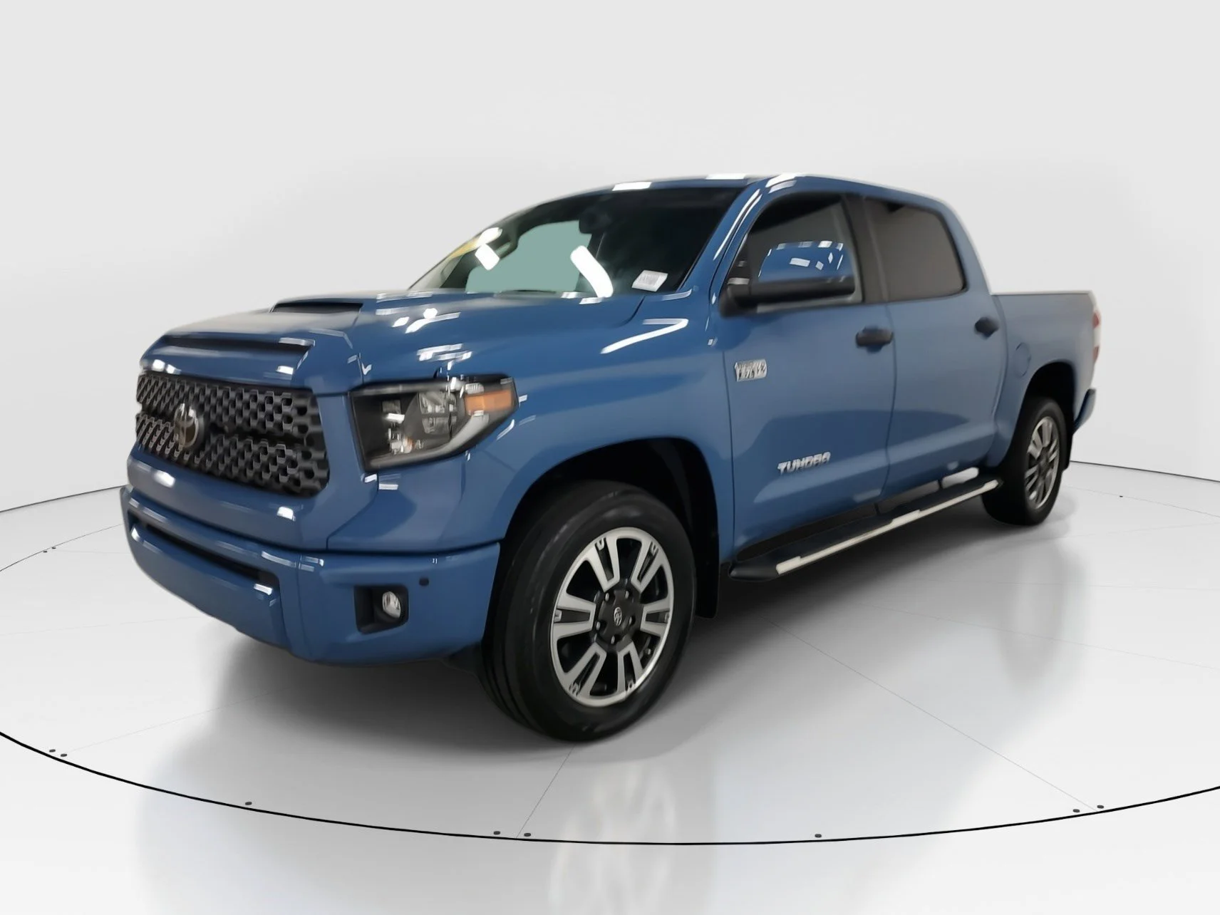 Used 2020 Cavalry Blue Toyota SR5 image 3