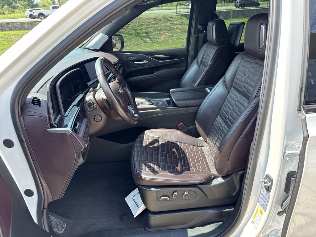 Certified Used 2023 CRYSTAL WHITE TRICOAT Cadillac 4WD Sport Platinum image 8