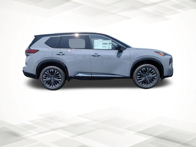 New 2026 Boulder Gray Pearl / Super Black Two-tone Nissan Platinum image 3