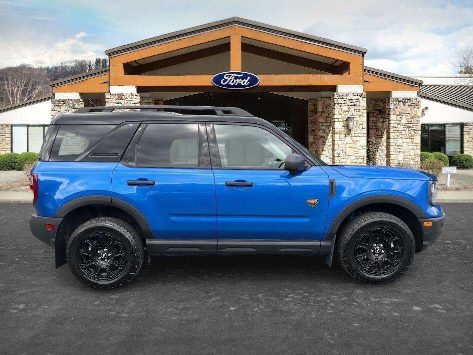 Used 2025 Blue Metallic Ford Badlands image 4