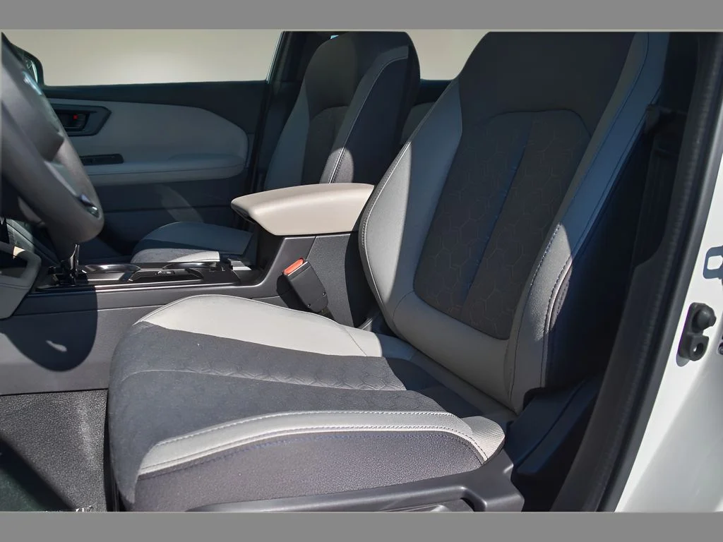 New 2026 CRYSTAL WHITE PEARL Subaru Standard Model image 13