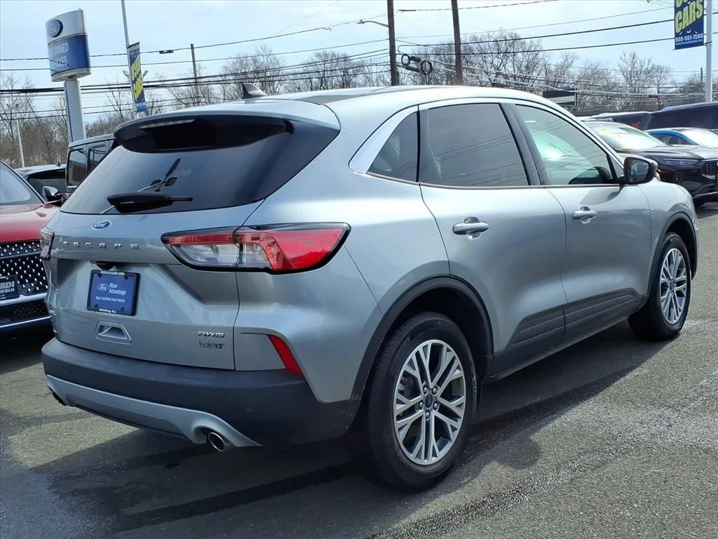 Used 2022 Silver Ford SEL image 6