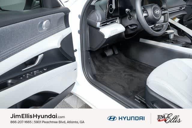 2025 Hyundai Elantra Limited - Photo 47