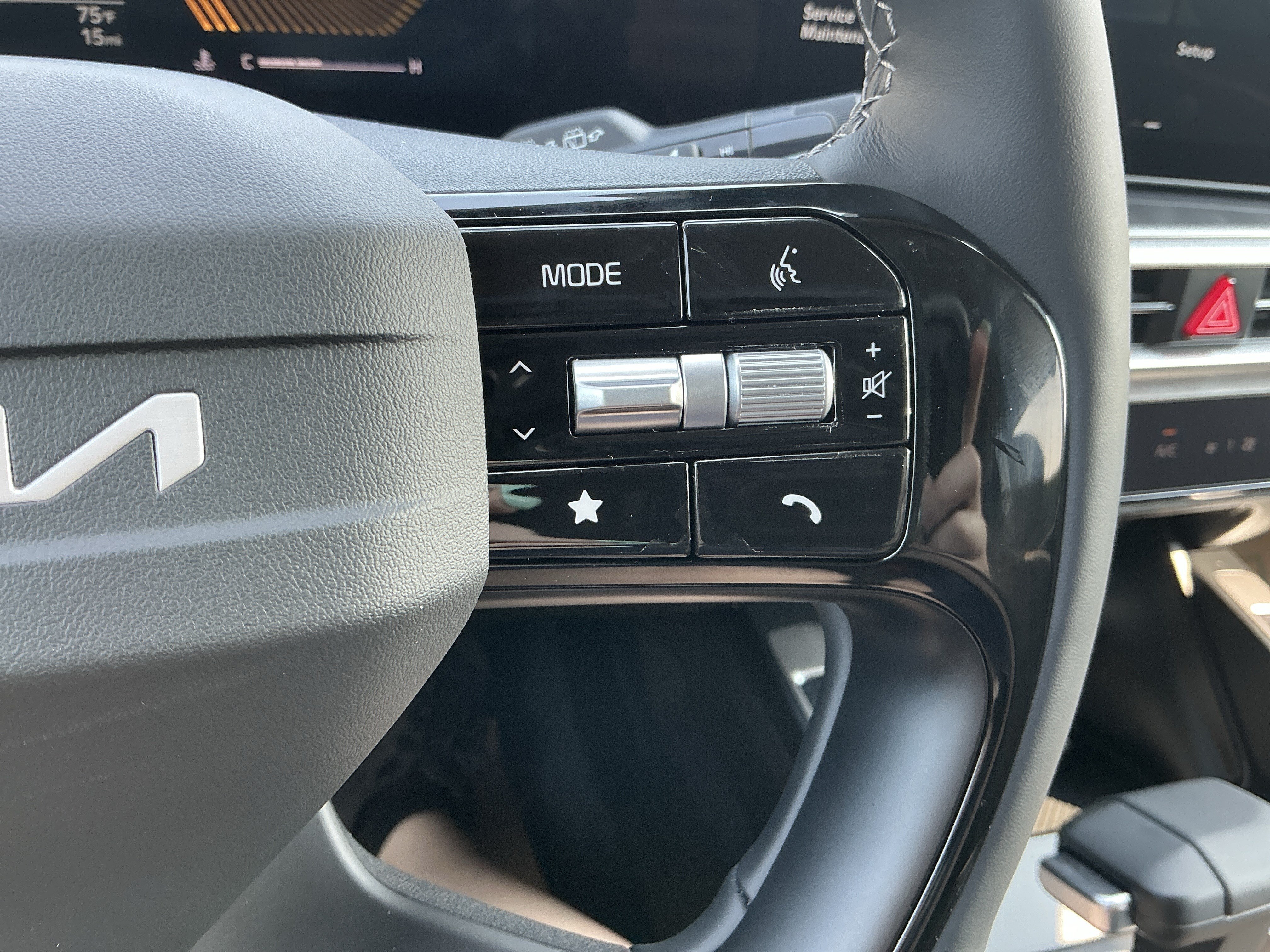 New 2026 Ivory Silver Kia S image 22