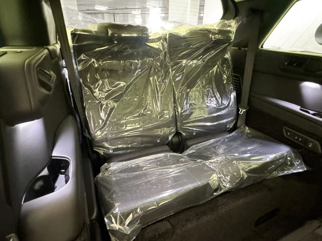 New 2026 Eiger Grey Land Rover SE image 28