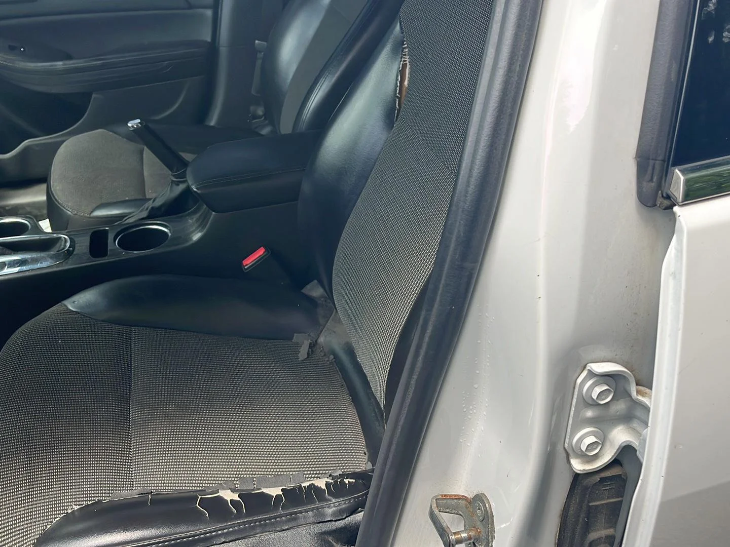Used 2015 SUMMIT WHITE Chevrolet LT image 17