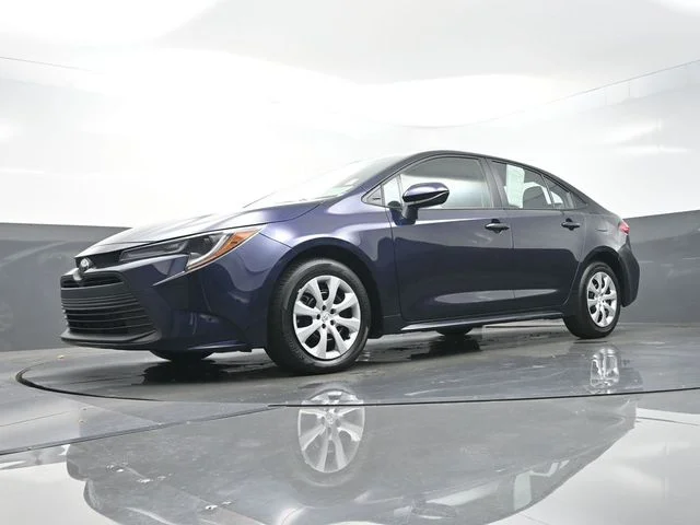 2025 Toyota Corolla LE - Photo 37