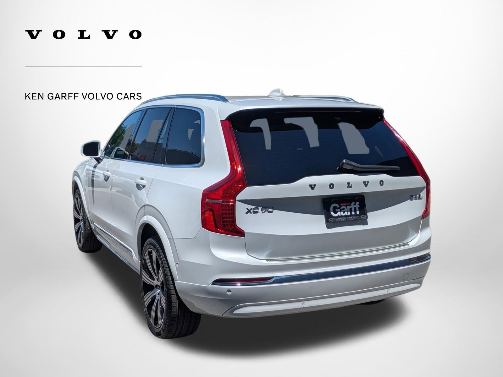 Certified Used 2023 Crystal White Volvo Ultimate image 6