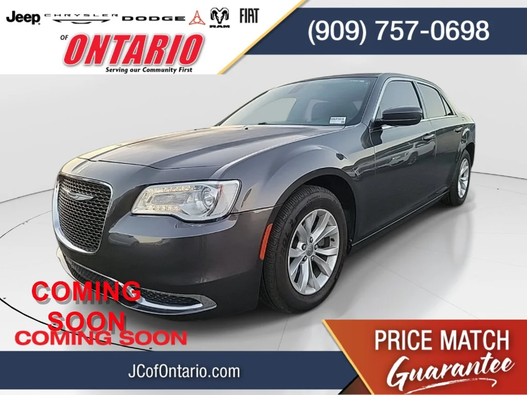 Used 2018 Gray Chrysler Touring image 1