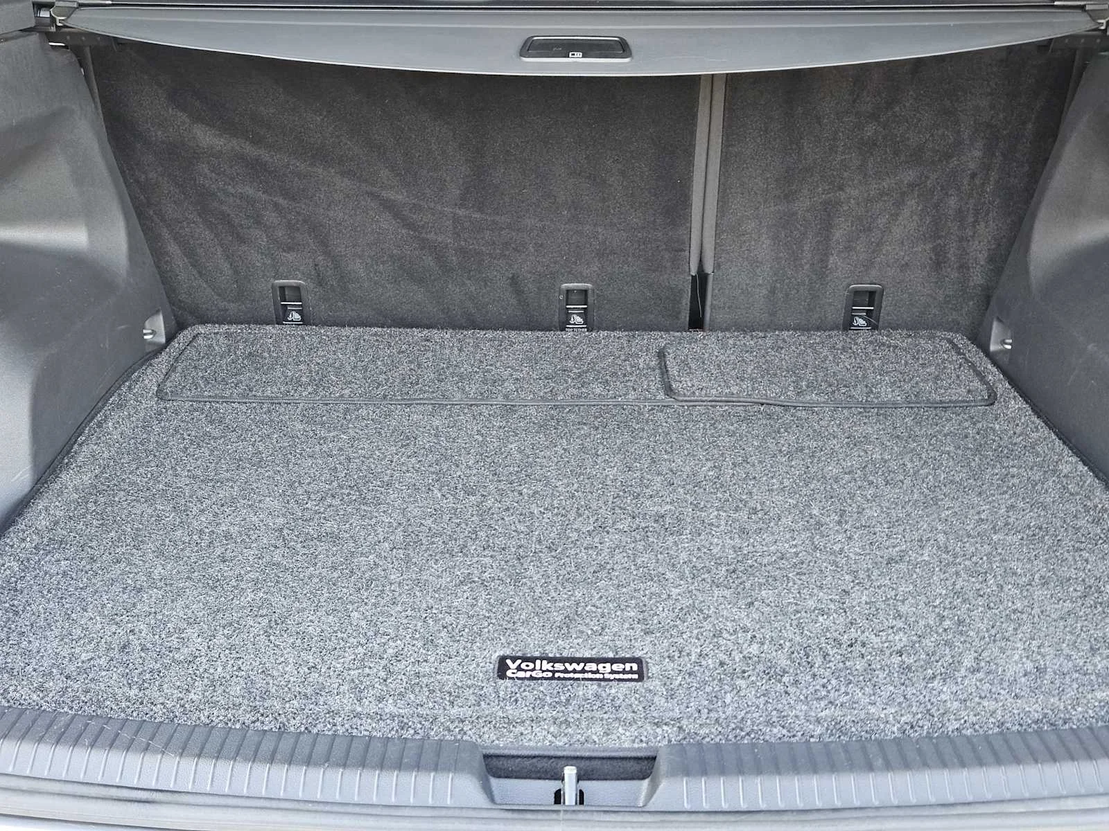 Used 2021 Pyrite Silver Metallic Volkswagen 2.0T S image 28