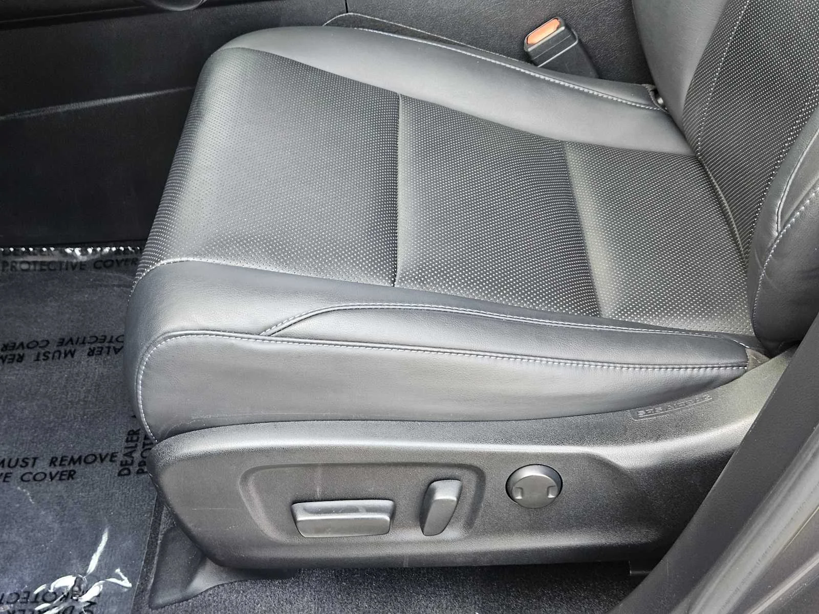 Certified Used 2022 Cloudburst Gray Lexus  image 19