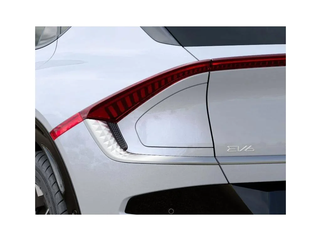 New 2026 Glacial White Pearl Kia WIND image 11