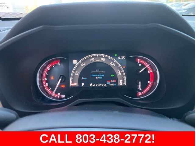 Used 2024  Toyota XLE Premium image 22