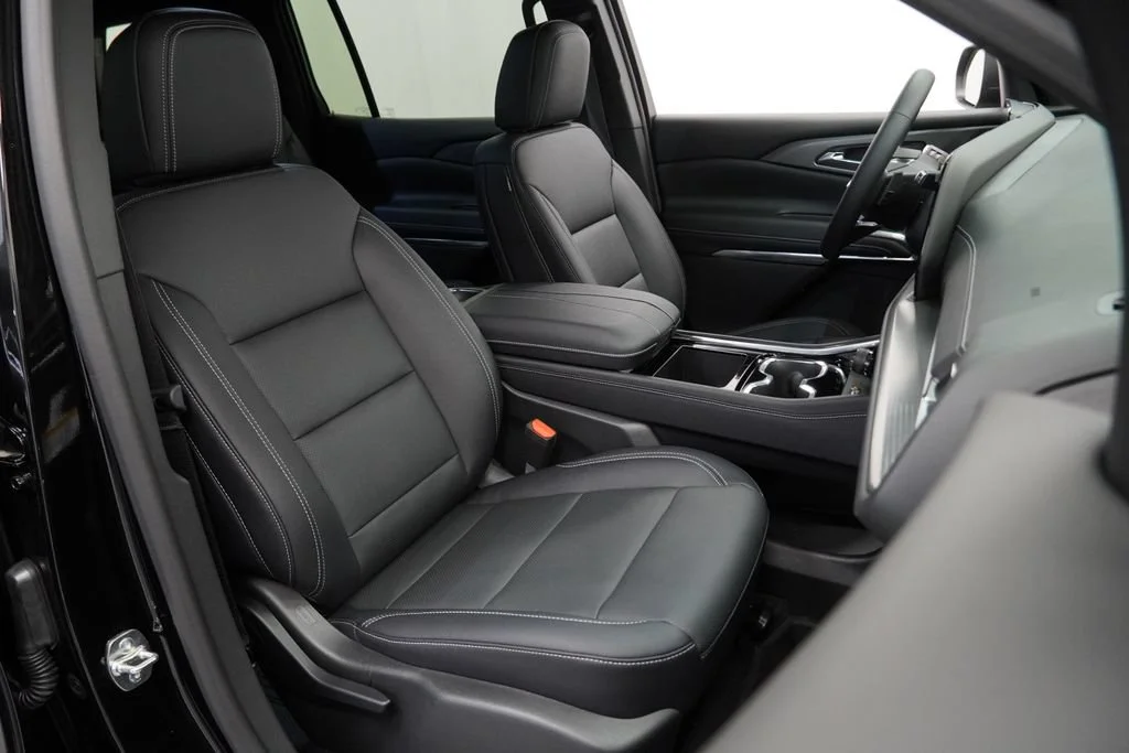 New 2026 Mosaic Black Metallic Chevrolet LT image 27