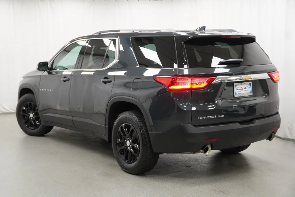 Certified Used 2018 GRAPHITE METALLIC Chevrolet LT Cloth image 25